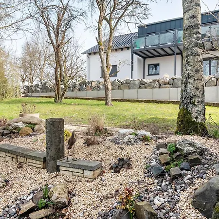 Eifelyeti Mit Sauna Appartement