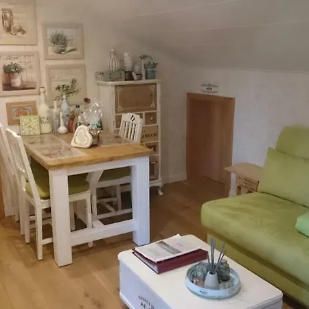 Διαμέρισμα Eifelyeti